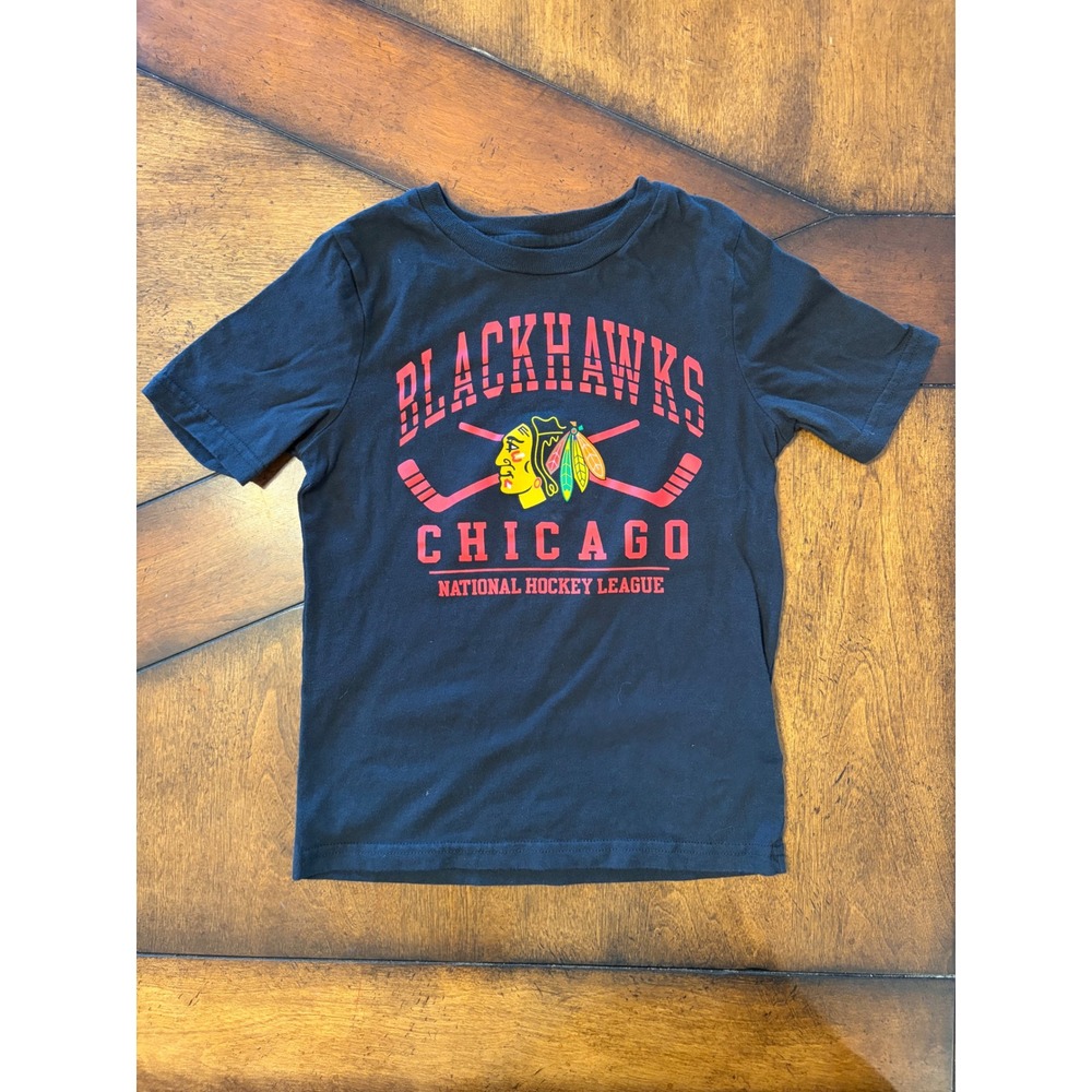 Chicago Blackhawks NHL Kids T-Shirt Black Size 5/6 Hockey Fan Graphic Tee